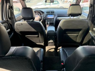2017 Ford Explorer XLT, bílá, 87 000 km, dovoz SAE — foto 11 z 16