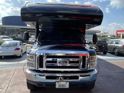 2016 Ford E 450, černá, 17 000 km, dovoz SAE — foto 2 z 10