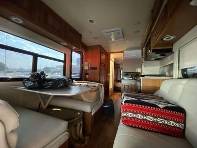 2016 Ford E 450, černá, 17 000 km, dovoz SAE — foto 6 z 10