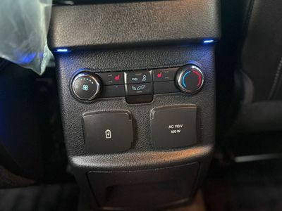 2016 Ford Explorer LIMITED, černá, 81 000 km, dovoz SAE — foto 11 z 16