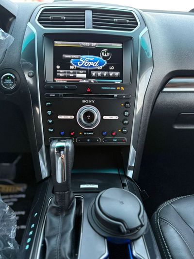 2016 Ford Explorer LIMITED, černá, 81 000 km, dovoz SAE — foto 15 z 16