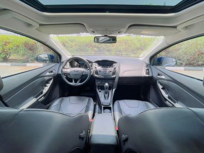 2015 Ford Focus TITANIUM, modrá, 70 500 km, dovoz SAE — foto 4 z 9