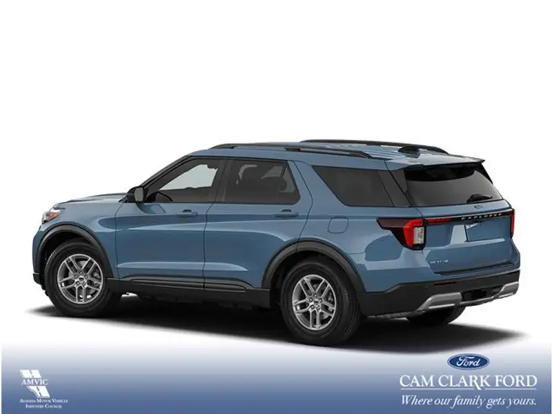 2027 Ford Explorer Active, modrá, 21 km, dovoz Kanada — foto 2 z 7