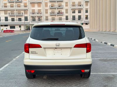 2017 Honda Pilot EX, bílá, 181 000 km, dovoz SAE — foto 6 z 6