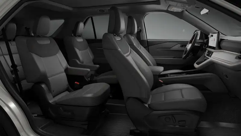 2026 Ford Explorer ACTIVE, bílá, 461 km, dovoz Kanada — foto 6 z 7