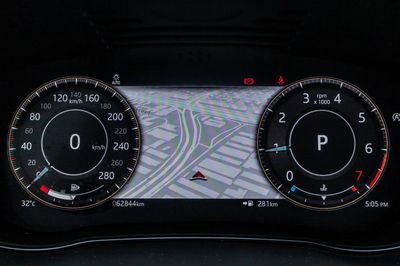 2021 Jaguar E-PACE SE, červená, 62 000 km, dovoz SAE — foto 16 z 16