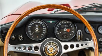 1967 Jaguar E-TYPE, červená, 80 105 km, dovoz SAE — foto 10 z 16