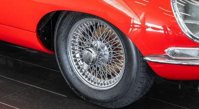 1967 Jaguar E-TYPE, červená, 80 105 km, dovoz SAE — foto 13 z 16
