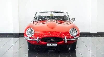 1967 Jaguar E-TYPE, červená, 80 105 km, dovoz SAE — foto 2 z 16