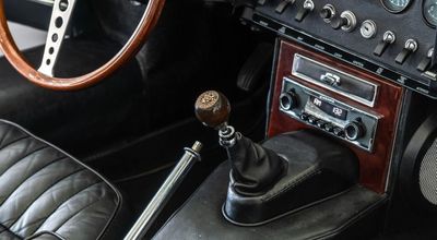 1967 Jaguar E-TYPE, zelená, 89 500 km, dovoz SAE — foto 13 z 16