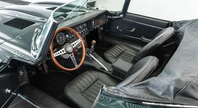 1967 Jaguar E-TYPE, zelená, 89 500 km, dovoz SAE — foto 14 z 16