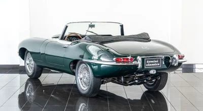 1967 Jaguar E-TYPE, zelená, 89 500 km, dovoz SAE — foto 5 z 16
