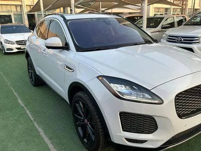 2018 Jaguar E-PACE S, bílá, 59 690 km, dovoz SAE — foto 2 z 16