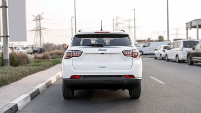 2020 Jeep Compass LONGITUDE, bílá, 65 000 km, dovoz SAE — foto 5 z 16