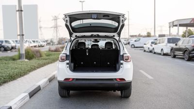 2020 Jeep Compass LONGITUDE, bílá, 65 000 km, dovoz SAE — foto 6 z 16