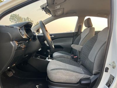 2022 Kia Pegas GL, šedá, 85 000 km, dovoz SAE — foto 9 z 13