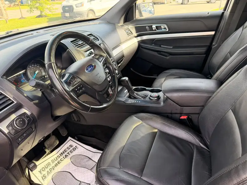 2017 Ford Explorer XLT, 168 000 km, dovoz Kanada — foto 12 z 12