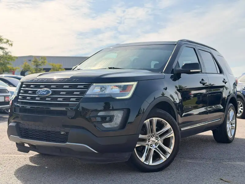 2017 Ford Explorer XLT, 168 000 km, dovoz Kanada — foto 3 z 12