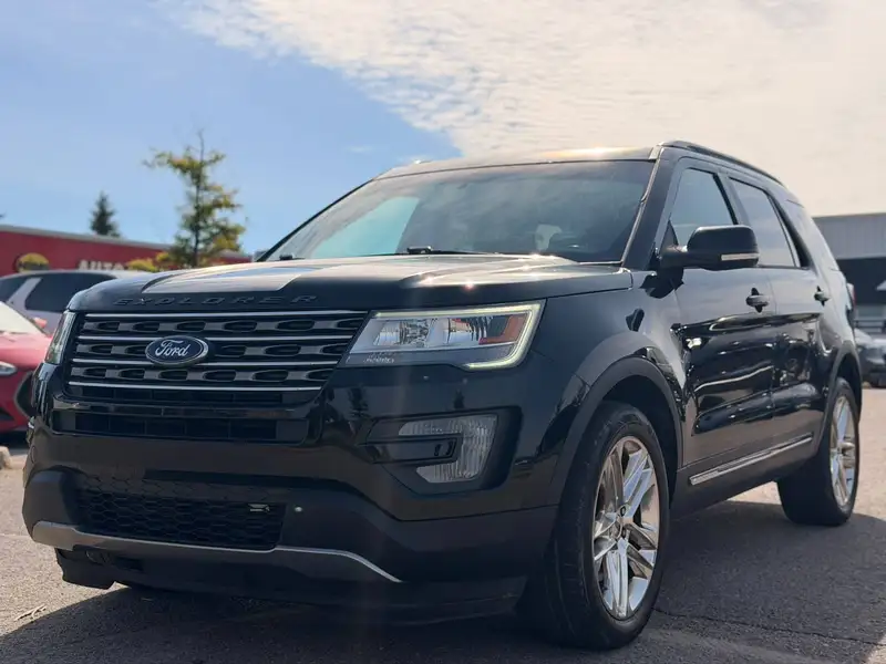2017 Ford Explorer XLT, 168 000 km, dovoz Kanada — foto 4 z 12