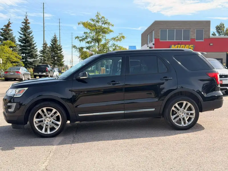 2017 Ford Explorer XLT, 168 000 km, dovoz Kanada — foto 5 z 12