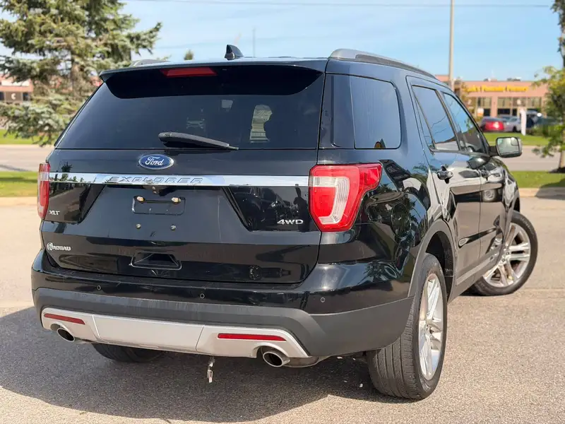 2017 Ford Explorer XLT, 168 000 km, dovoz Kanada — foto 7 z 12