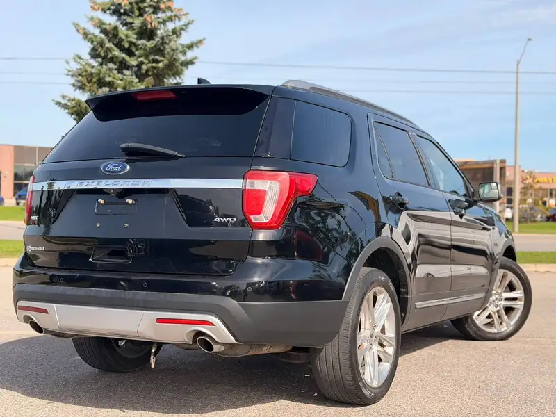 2017 Ford Explorer XLT, 168 000 km, dovoz Kanada — foto 8 z 12