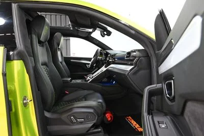 2022 Lamborghini Urus STD, zelená, 113 384 km, dovoz SAE — foto 13 z 16