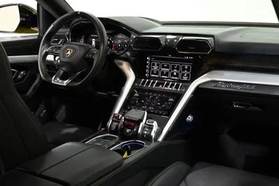 2022 Lamborghini Urus STD, zelená, 113 384 km, dovoz SAE — foto 16 z 16