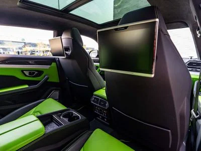 2021 Lamborghini Urus STD, černá, 46 852 km, dovoz SAE — foto 13 z 16
