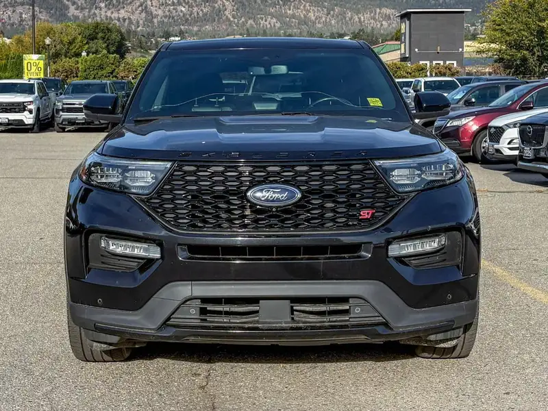 2022 Ford Explorer ST, černá, 80 050 km, dovoz Kanada — foto 2 z 12
