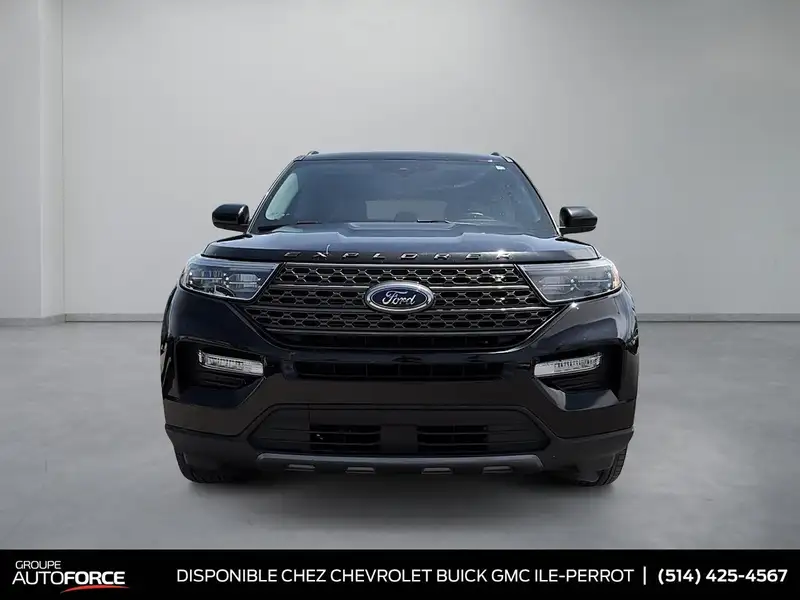 2022 Ford Explorer XLT, šedá, 99 100 km, dovoz Kanada — foto 2 z 12