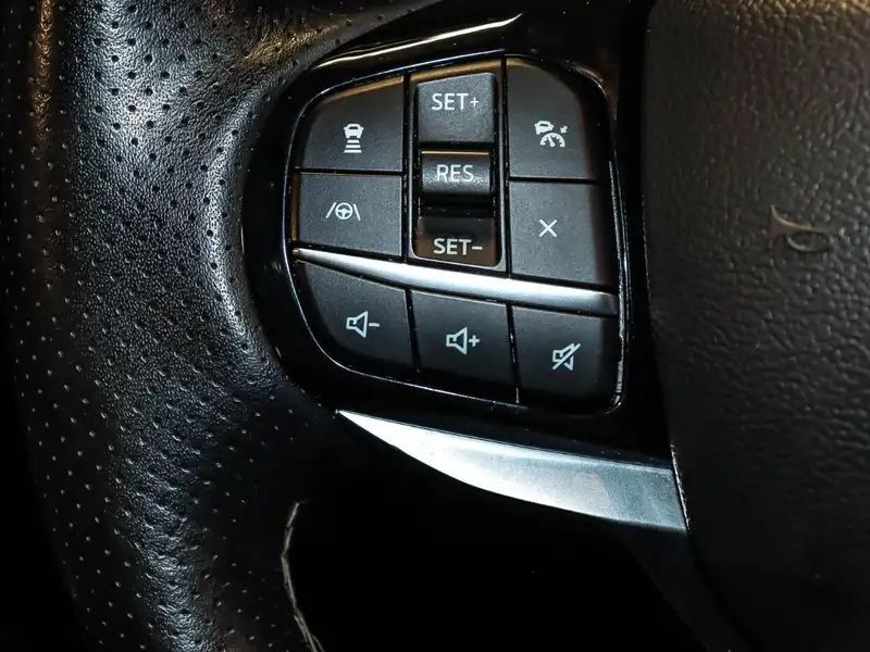 2022 Ford Explorer, šedá, 69 300 km, dovoz Kanada — foto 11 z 12