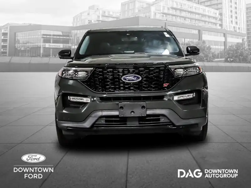 2022 Ford Explorer, šedá, 69 300 km, dovoz Kanada — foto 2 z 12