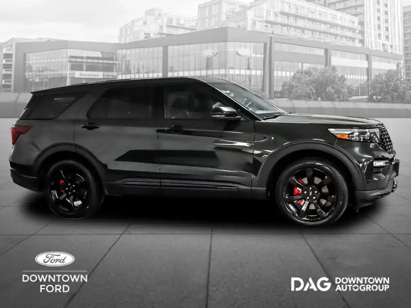 2022 Ford Explorer, šedá, 69 300 km, dovoz Kanada — foto 5 z 12