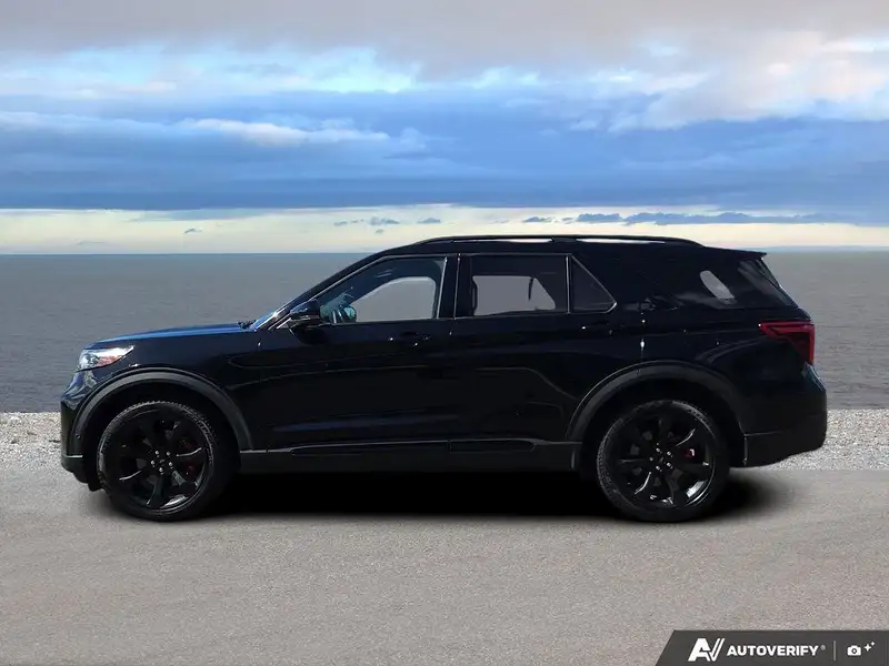 2022 Ford Explorer ST, černá, 125 668 km, dovoz Kanada — foto 3 z 12