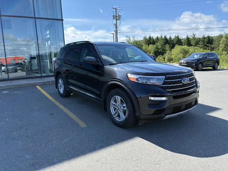 2022 Ford Explorer XLT, černá, 64 440 km, dovoz Kanada — foto 7 z 12
