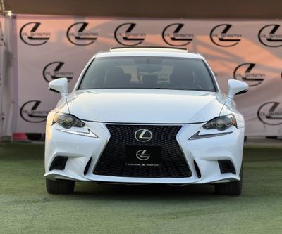 2016 Lexus IS300, bílá, 231 000 km, dovoz SAE — foto 2 z 10