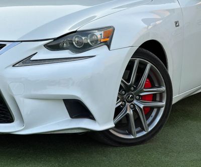 2016 Lexus IS300, bílá, 231 000 km, dovoz SAE — foto 3 z 10