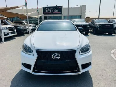 2015 Lexus LS460, bílá, 140 000 km, dovoz SAE — foto 2 z 16
