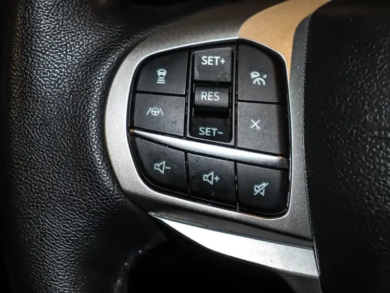 2023 Ford Explorer, šedá, 85 501 km, dovoz Kanada — foto 10 z 12