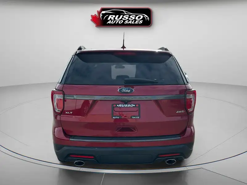 2018 Ford Explorer XLT, červená, 114 646 km, dovoz Kanada — foto 3 z 12
