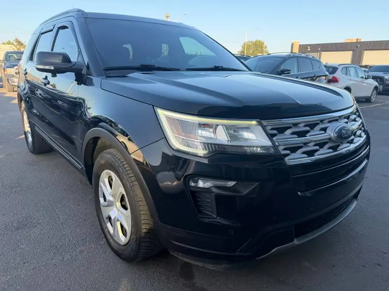 2018 Ford Explorer XLT, černá, 176 058 km, dovoz Kanada — foto 2 z 12
