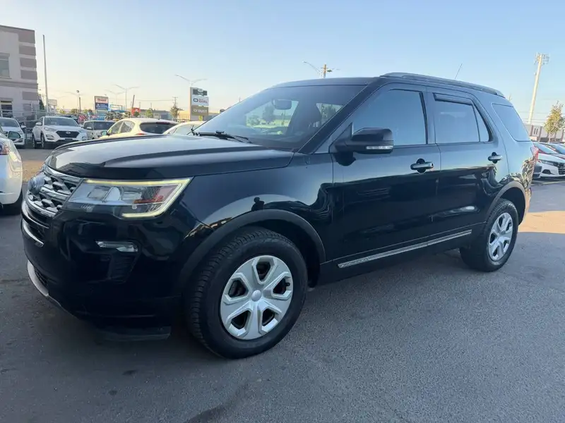 2018 Ford Explorer XLT, černá, 176 058 km, dovoz Kanada — foto 4 z 12