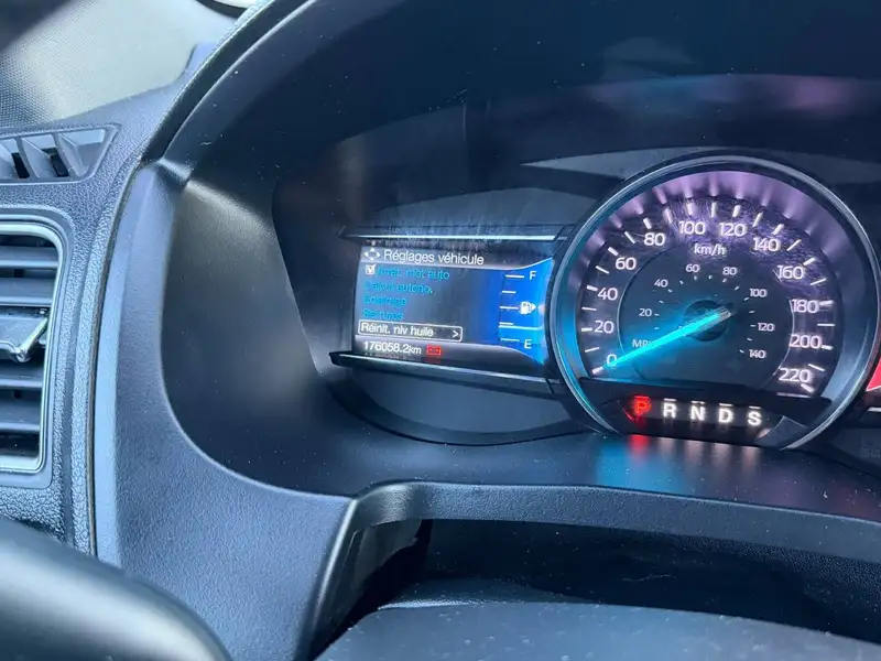 2018 Ford Explorer XLT, černá, 176 058 km, dovoz Kanada — foto 7 z 12