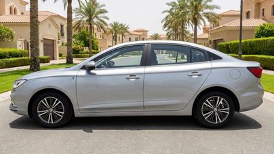 2022 Mg 5, stříbrná, 73 186 km, dovoz SAE — foto 5 z 16