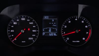 2024 Mg 5 STANDARD, stříbrná, 62 078 km, dovoz SAE — foto 9 z 16