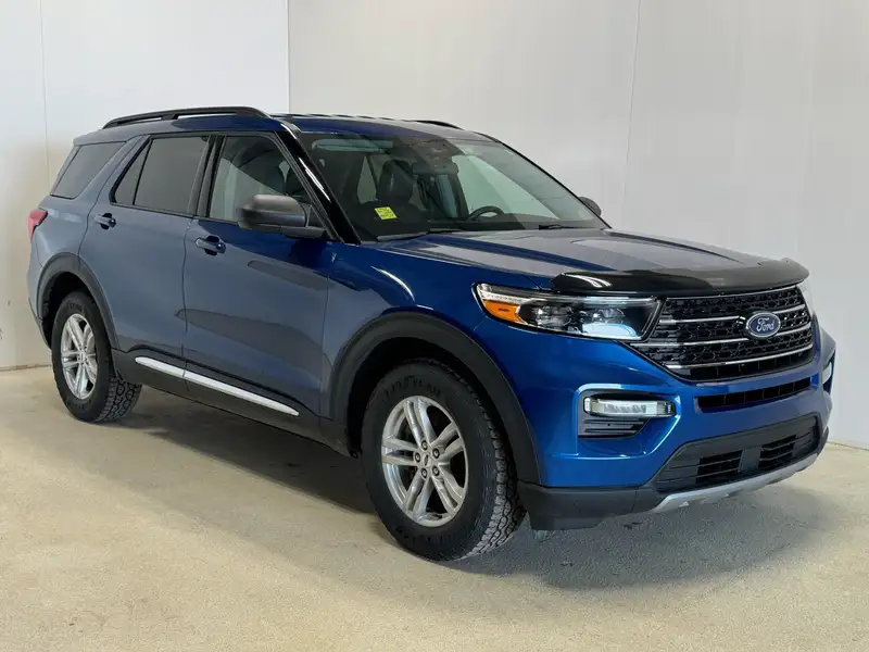 2022 Ford Explorer XLT | REVERSE CAMERA SYSTEM | NAVIGATON | HEATED, modrá, 229 707 km, dovoz Kanada — foto 2 z 12