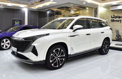 2023 Mg RX9 ., bílá, 31 000 km, dovoz SAE — foto 3 z 16