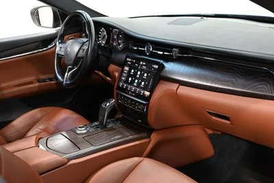 2021 Maserati Quattroporte Basic, černá, 100 041 km, dovoz SAE — foto 13 z 16