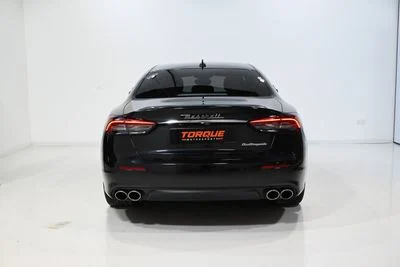 2021 Maserati Quattroporte Basic, černá, 100 041 km, dovoz SAE — foto 5 z 16